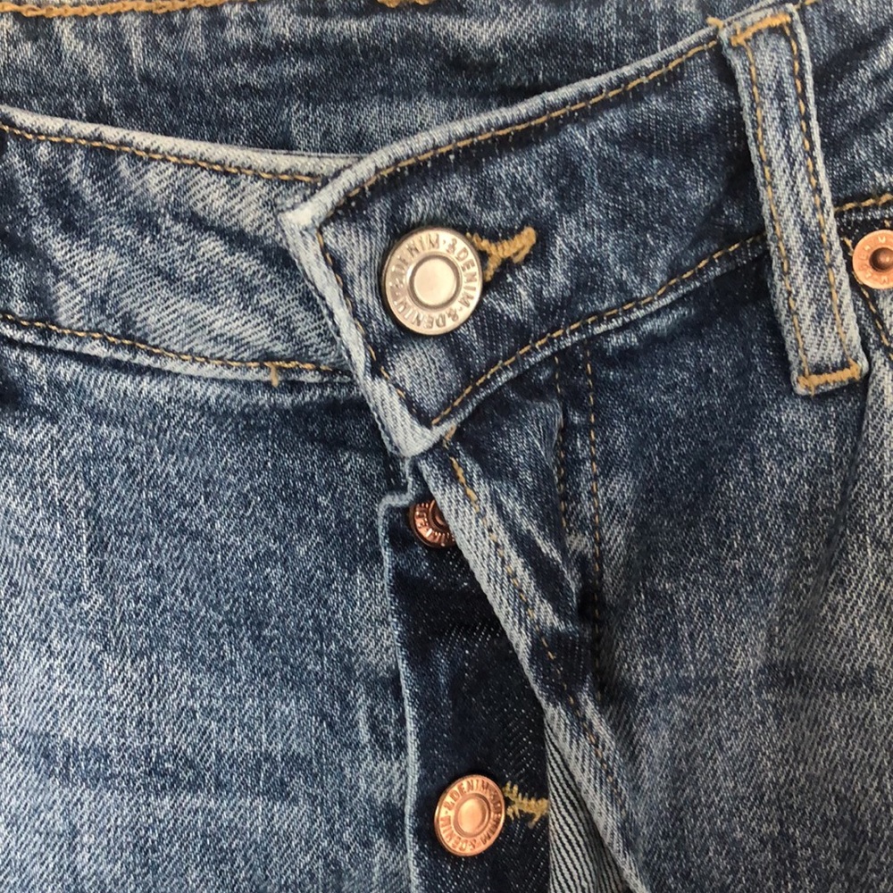 H&M denim shorts - Picture 2 of 7